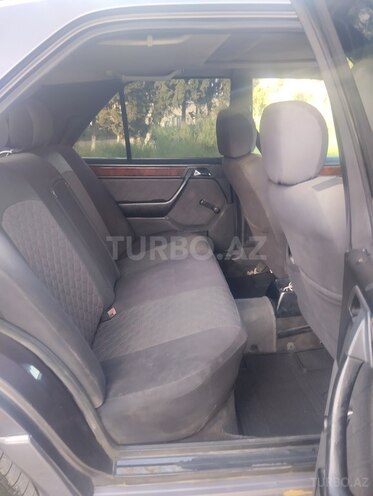 Mercedes E 220 1994, 529,600 km - 2.2 l - Sumqayıt
