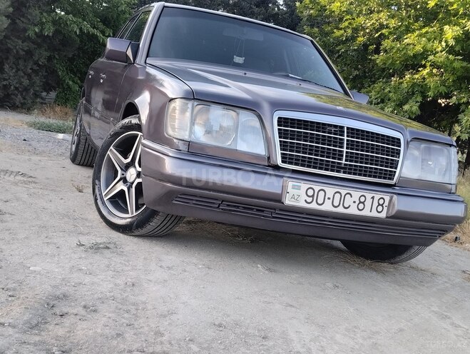 Mercedes E 220 1994, 529,600 km - 2.2 l - Sumqayıt