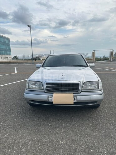 Mercedes C 220 1995, 370,000 km - 2.2 l - Qəbələ