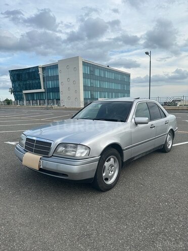 Mercedes C 220 1995, 370,000 km - 2.2 l - Qəbələ