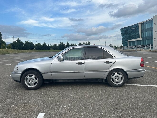 Mercedes C 220 1995, 370,000 km - 2.2 l - Qəbələ