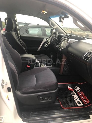 Toyota Prado 2013, 800,000 km - 4.0 l - Bakı