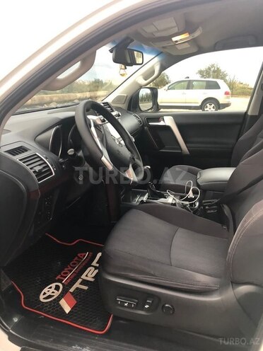 Toyota Prado 2013, 800,000 km - 4.0 l - Bakı