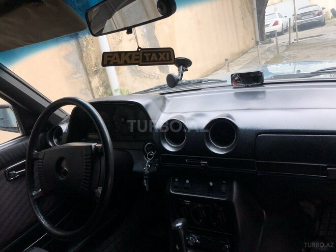 Mercedes E 250 1979, 420,000 km - 2.5 l - Bakı