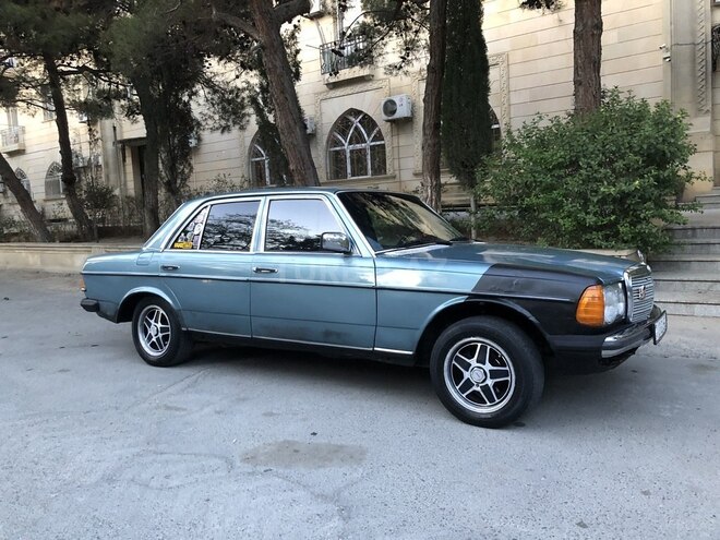 Mercedes E 250 1979, 420,000 km - 2.5 l - Bakı