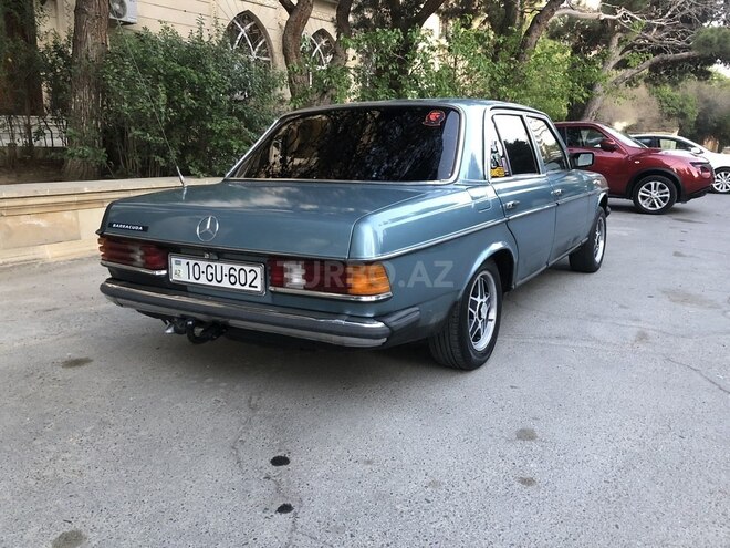 Mercedes E 250 1979, 420,000 km - 2.5 l - Bakı