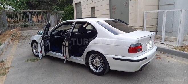 BMW 530 2001, 366,000 km - 3.0 l - Bakı