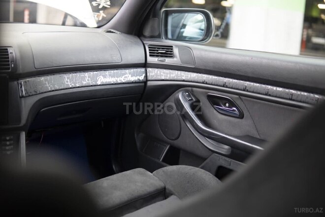 BMW 530 2001, 366,000 km - 3.0 l - Bakı