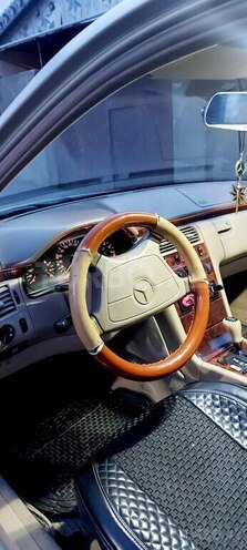 Mercedes E 240 1997, 330,000 km - 2.4 л - Goranboy