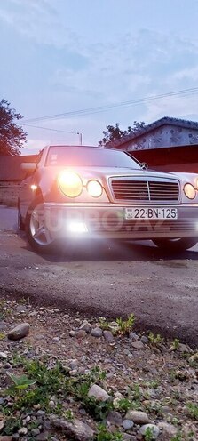 Mercedes E 240 1997, 330,000 km - 2.4 л - Goranboy