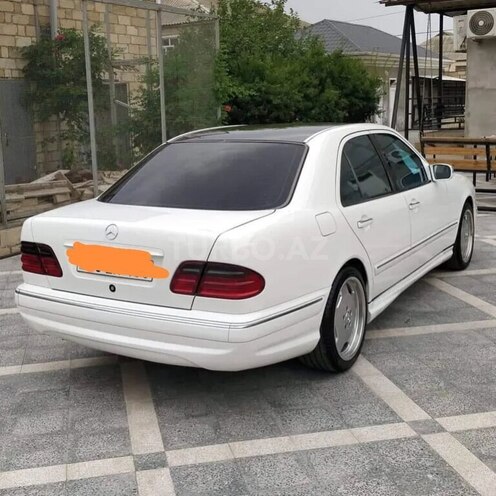 Mercedes E 220 2000, 345,000 km - 2.2 l - Bakı