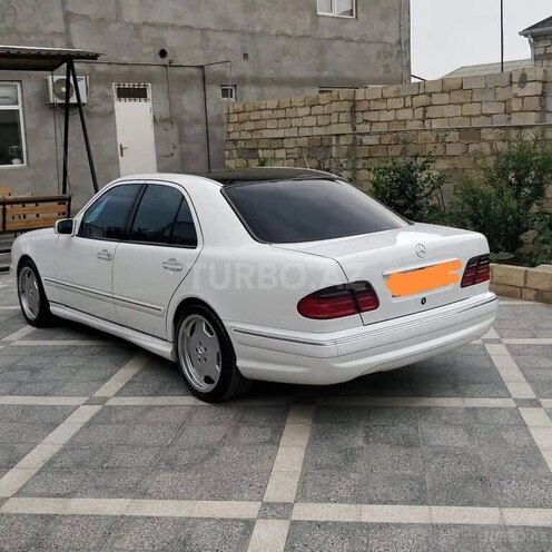 Mercedes E 220 2000, 345,000 km - 2.2 l - Bakı