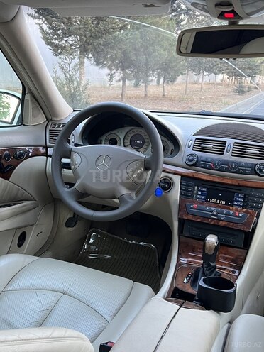 Mercedes E 320 2003, 289,000 km - 3.2 l - Bakı