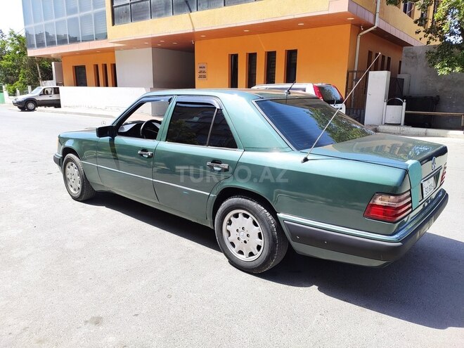 Mercedes E 220 1994, 400,000 km - 2.2 l - Bakı