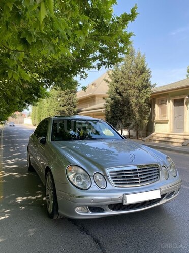 Mercedes E 240 2002, 332,000 km - 2.4 l - Bakı