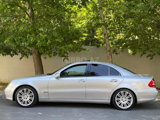 Mercedes E 240 2002, 332,000 km - 2.4 l - Bakı