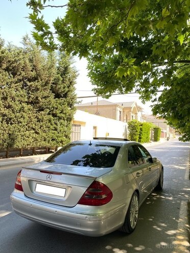 Mercedes E 240 2002, 332,000 km - 2.4 l - Bakı