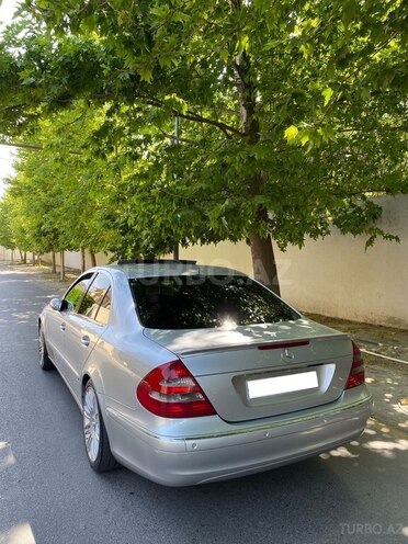 Mercedes E 240 2002, 332,000 km - 2.4 l - Bakı