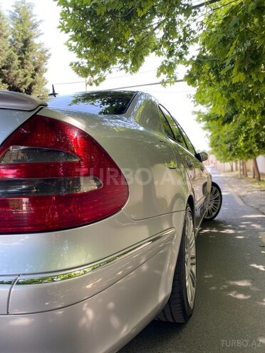 Mercedes E 240 2002, 332,000 km - 2.4 l - Bakı