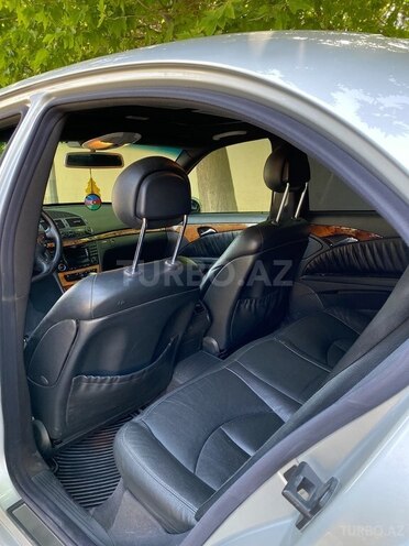 Mercedes E 240 2002, 332,000 km - 2.4 l - Bakı