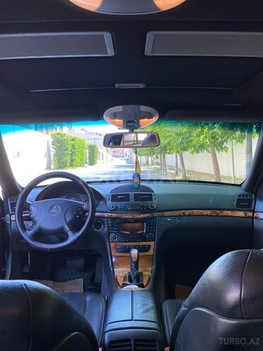 Mercedes E 240 2002, 332,000 km - 2.4 l - Bakı