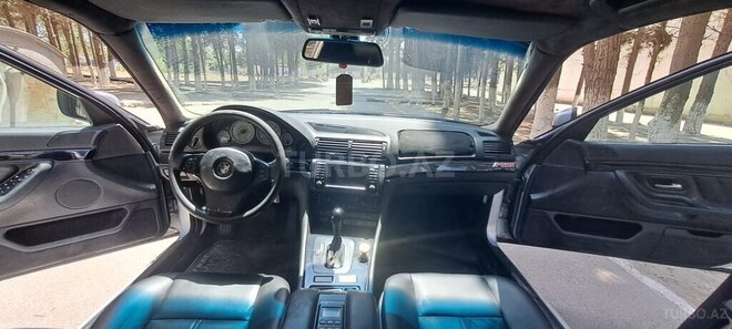 BMW 735 2001, 190,000 km - 3.5 l - Bakı