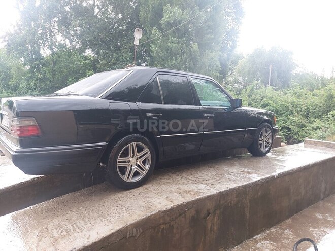 Mercedes E 200 1994, 420,000 km - 2.0 л - Beyləqan
