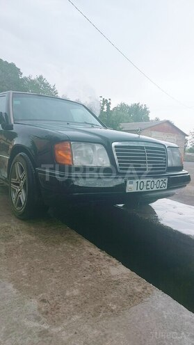 Mercedes E 200 1994, 420,000 km - 2.0 л - Beyləqan