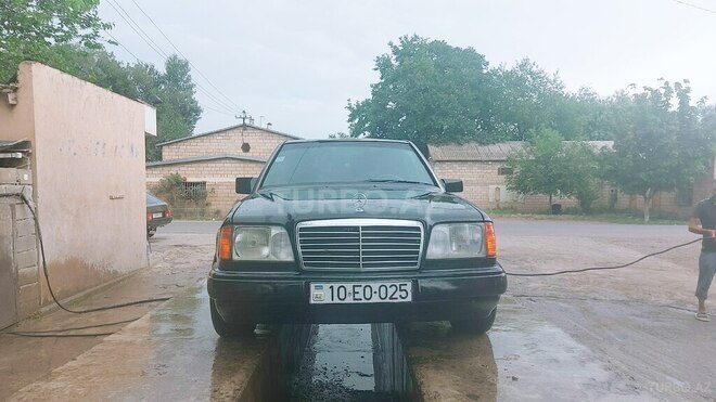 Mercedes E 200 1994, 420,000 km - 2.0 л - Beyləqan