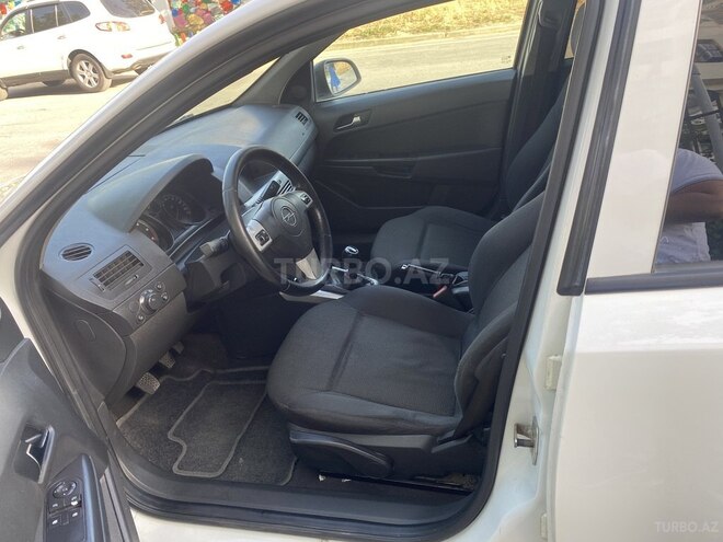 Opel Astra 2010, 226,000 km - 1.3 l - Bakı