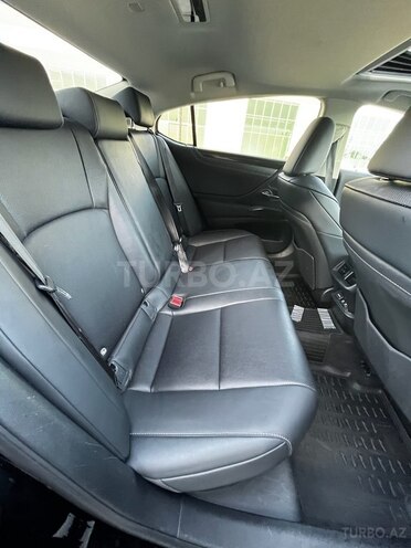 Lexus ES 300h 2020, 70,500 km - 2.5 л - Bakı