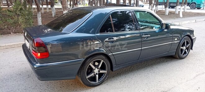 Mercedes C 240 1998, 321,000 km - 2.4 l - Sumqayıt