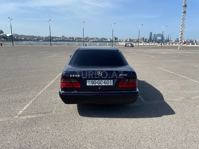 Mercedes E 240 1999, 409,000 km - 2.4 l - Bakı