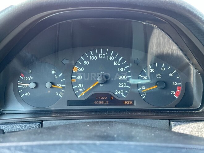 Mercedes E 240 1999, 409,000 km - 2.4 l - Bakı