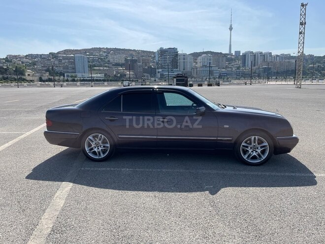 Mercedes E 240 1999, 409,000 km - 2.4 l - Bakı