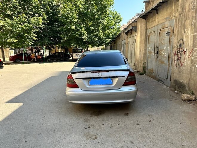 Mercedes E 220 2006, 37,600 km - 2.2 l - Bakı