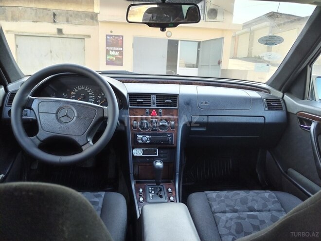 Mercedes C 180 1997, 221,152 km - 1.8 l - Bakı