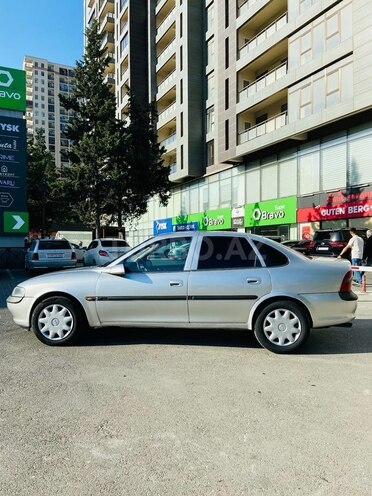 Opel Vectra 1996, 380,000 km - 1.8 l - Bakı