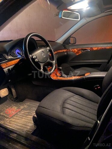 Mercedes E 220 2006, 225,200 km - 2.2 l - Quba