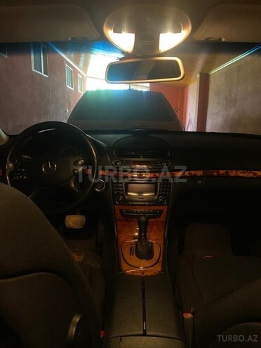 Mercedes E 220 2006, 225,200 km - 2.2 l - Quba