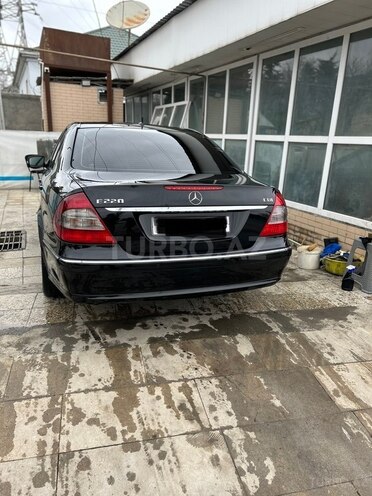 Mercedes E 220 2006, 225,200 km - 2.2 l - Quba