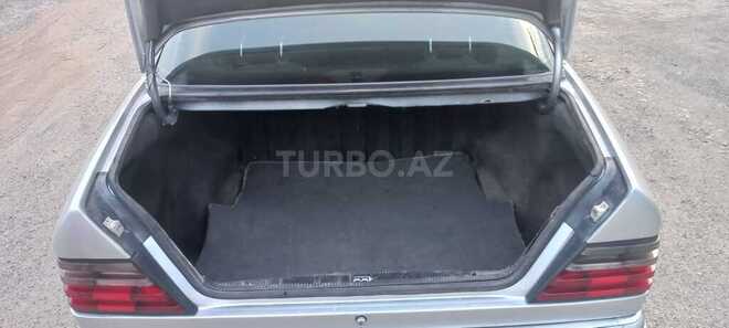 Mercedes E 250 1993, 425,076 km - 2.5 l - Astara