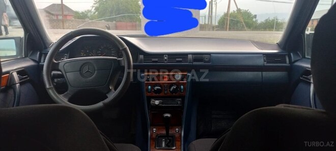 Mercedes E 250 1993, 425,076 km - 2.5 l - Astara