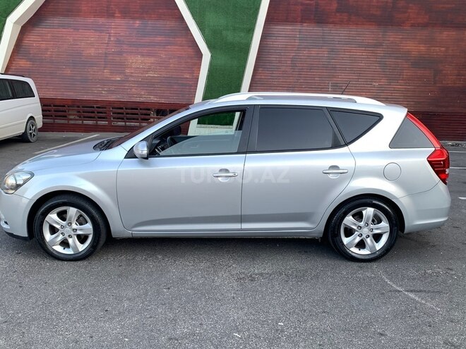Kia Ceed 2011, 240,000 km - 1.6 l - Bakı