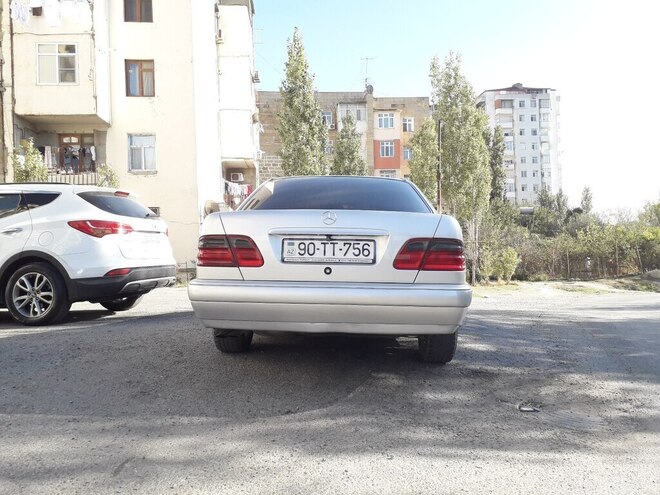 Mercedes E 240 1998, 380,000 km - 2.4 l - Bakı
