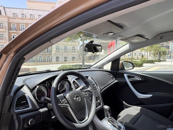 Opel Astra 2015, 98,500 km - 1.4 l - Bakı