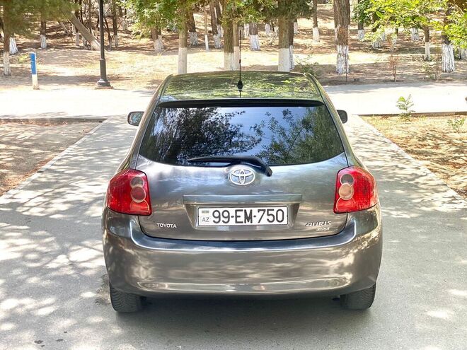 Toyota Corolla 2008, 260,000 km - 1.4 l - Bakı