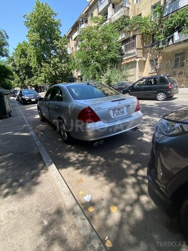 Mercedes E 350 2005, 300,000 km - 3.5 l - Bakı