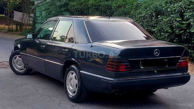 Mercedes E 200 1993, 25,000 km - 2.0 l - Bakı