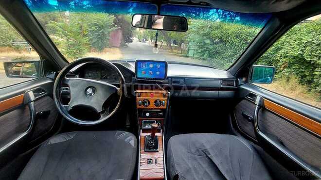 Mercedes E 200 1993, 25,000 km - 2.0 l - Bakı